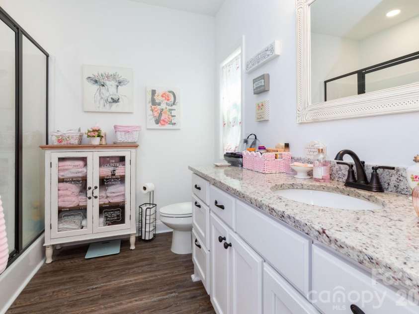 153 Fairlane Loop, Whittier, NC 28789.  MLS# CAR4368532, YatesRealty ID 26501. 