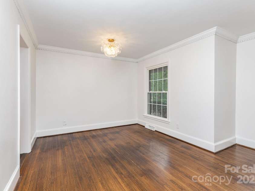2734 Dunlavin Way, Charlotte, NC 28205.  MLS# CAR4282066, YatesRealty ID 26501. 