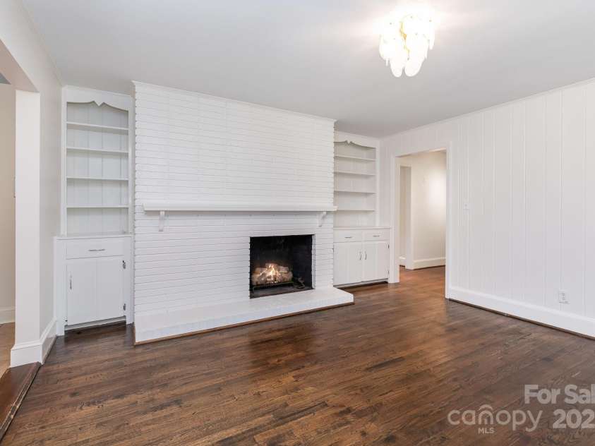 2734 Dunlavin Way, Charlotte, NC 28205.  MLS# CAR4282066, YatesRealty ID 26501. 