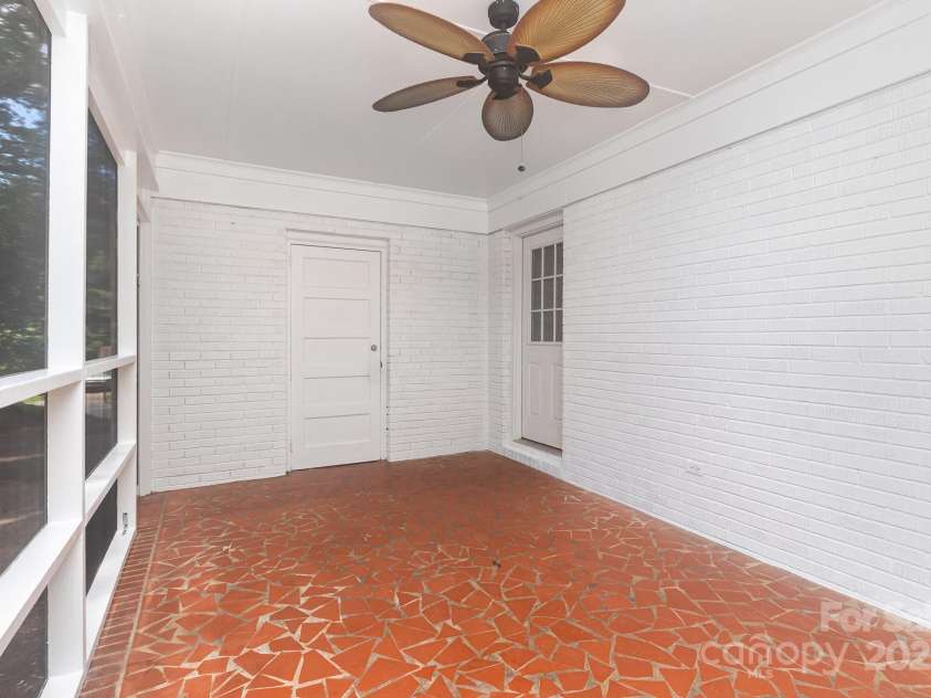 2734 Dunlavin Way, Charlotte, NC 28205.  MLS# CAR4282066, YatesRealty ID 26501. 
