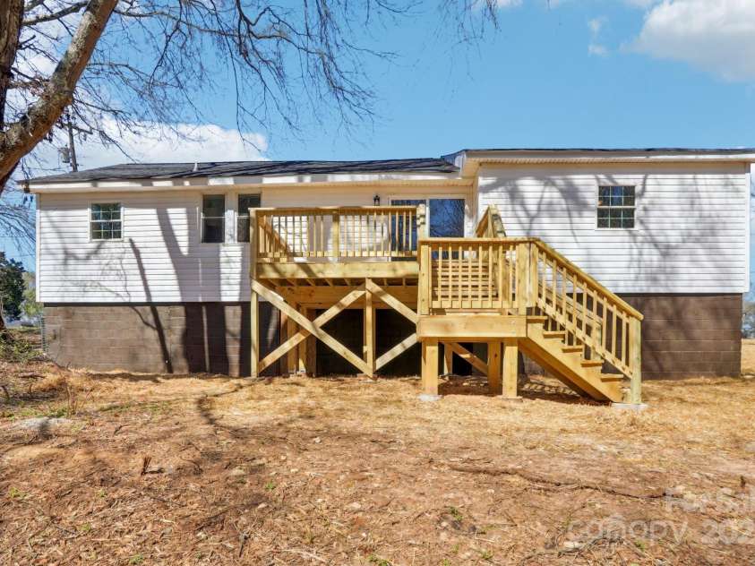 132 Shady Grove Road, Kings Mountain, NC 28086.  MLS# CAR4234992, YatesRealty ID 26503. 