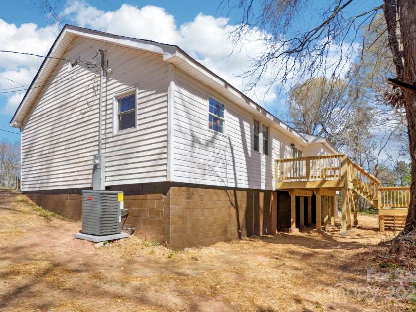 132 Shady Grove Road, Kings Mountain, NC 28086.  MLS# CAR4234992, YatesRealty ID 26503. 