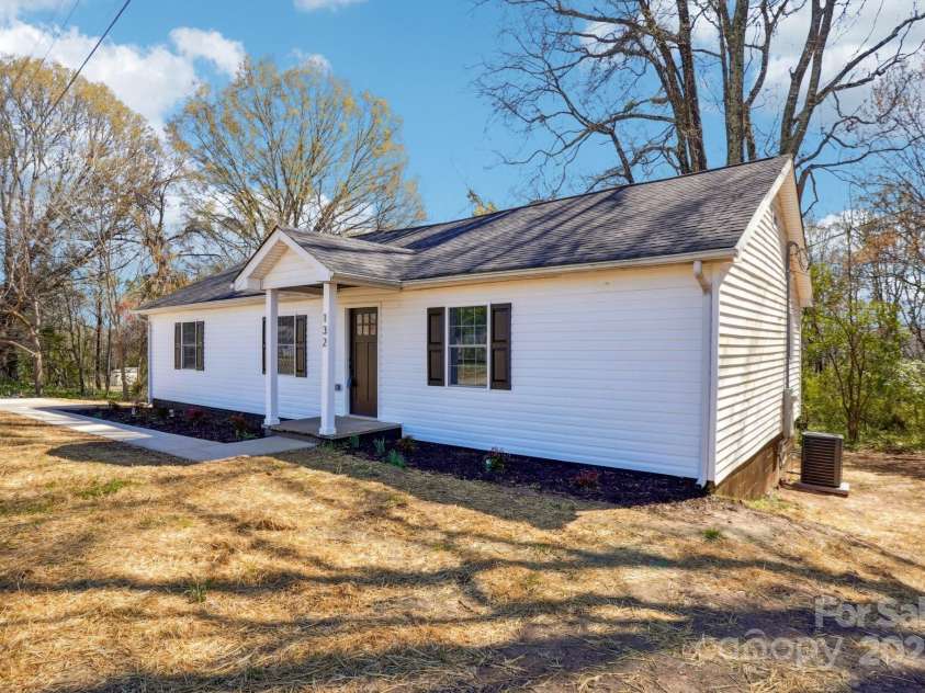 132 Shady Grove Road, Kings Mountain, NC 28086.  MLS# CAR4234992, YatesRealty ID 26503. 