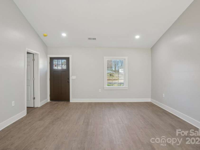 132 Shady Grove Road, Kings Mountain, NC 28086.  MLS# CAR4234992, YatesRealty ID 26503. 