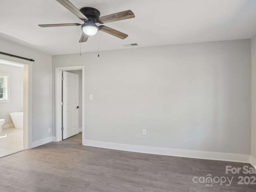 132 Shady Grove Road, Kings Mountain, NC 28086.  MLS# CAR4234992, YatesRealty ID 26503. 