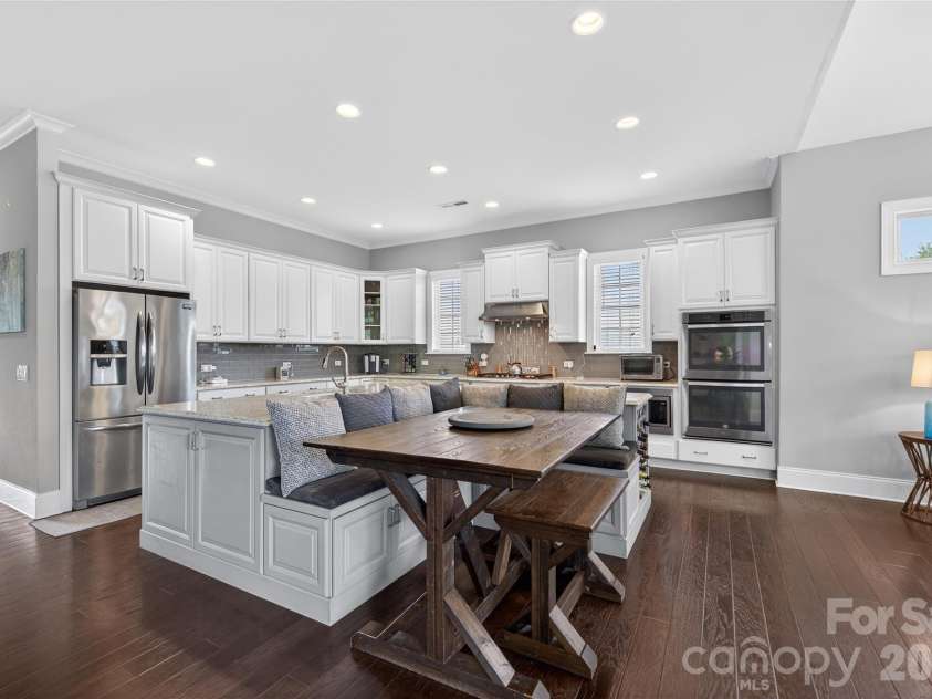 2166 Stratton Place, Fort Mill, SC 29708.  MLS# CAR4370672, YatesRealty ID 26503. Breakfast Nook Built-In