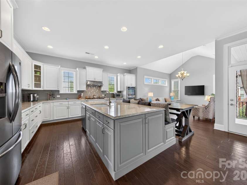 2166 Stratton Place, Fort Mill, SC 29708.  MLS# CAR4370672, YatesRealty ID 26503. Chef's Kitchen