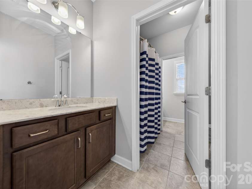 2166 Stratton Place, Fort Mill, SC 29708.  MLS# CAR4370672, YatesRealty ID 26503. Jack N Jill Bath