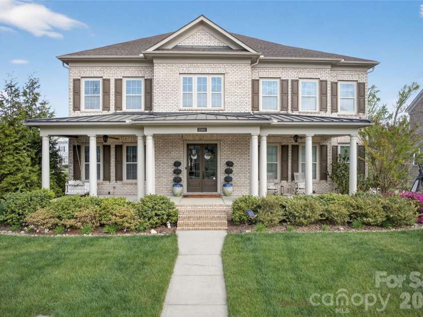 2166 Stratton Place, Fort Mill, SC 29708.  MLS# CAR4370672, YatesRealty ID 26503. Stunning All Brick