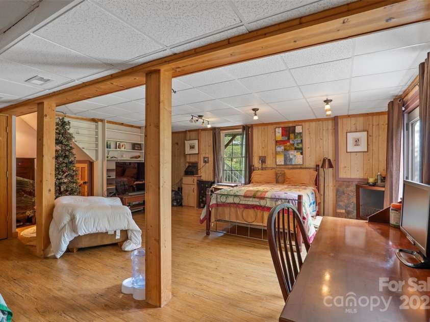 15 Willow Knolls Drive, Weaverville, NC 28787.  MLS# CAR4281968, YatesRealty ID 26504. 