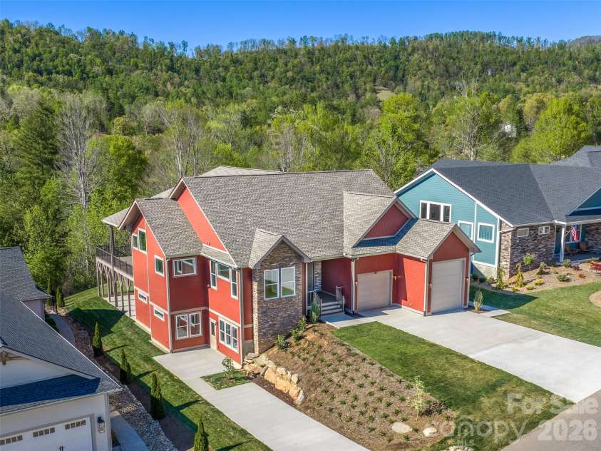 49 Al Dorf Drive, Weaverville, NC 28787.  MLS# CAR4372663, YatesRealty ID 26504. 