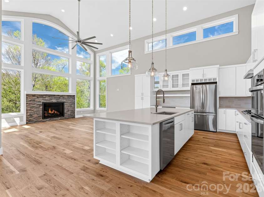 49 Al Dorf Drive, Weaverville, NC 28787.  MLS# CAR4372663, YatesRealty ID 26504. 