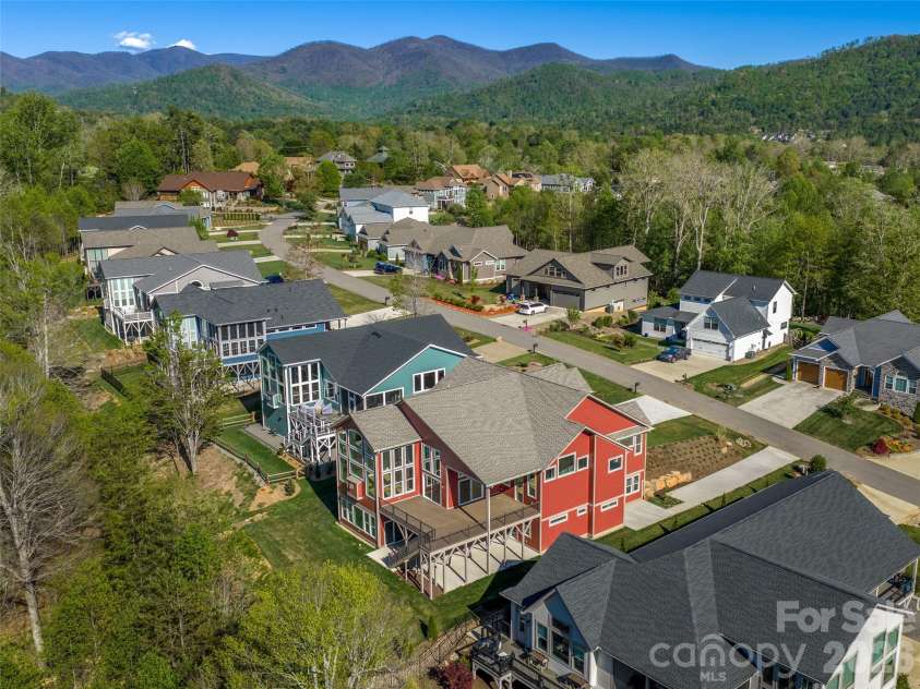 49 Al Dorf Drive, Weaverville, NC 28787.  MLS# CAR4372663, YatesRealty ID 26504. 