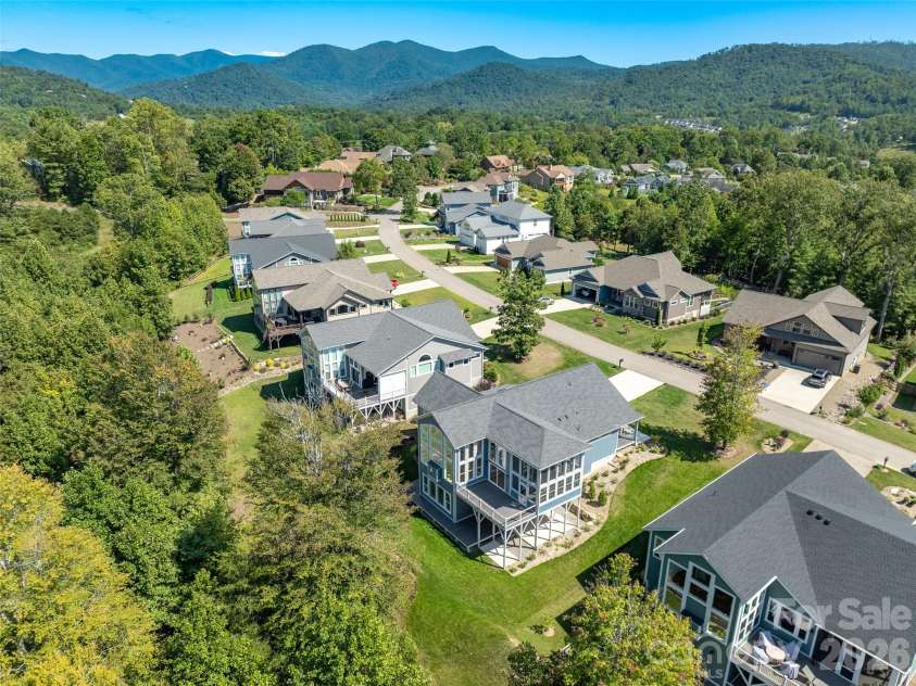 49 Al Dorf Drive, Weaverville, NC 28787.  MLS# CAR4372663, YatesRealty ID 26504. 
