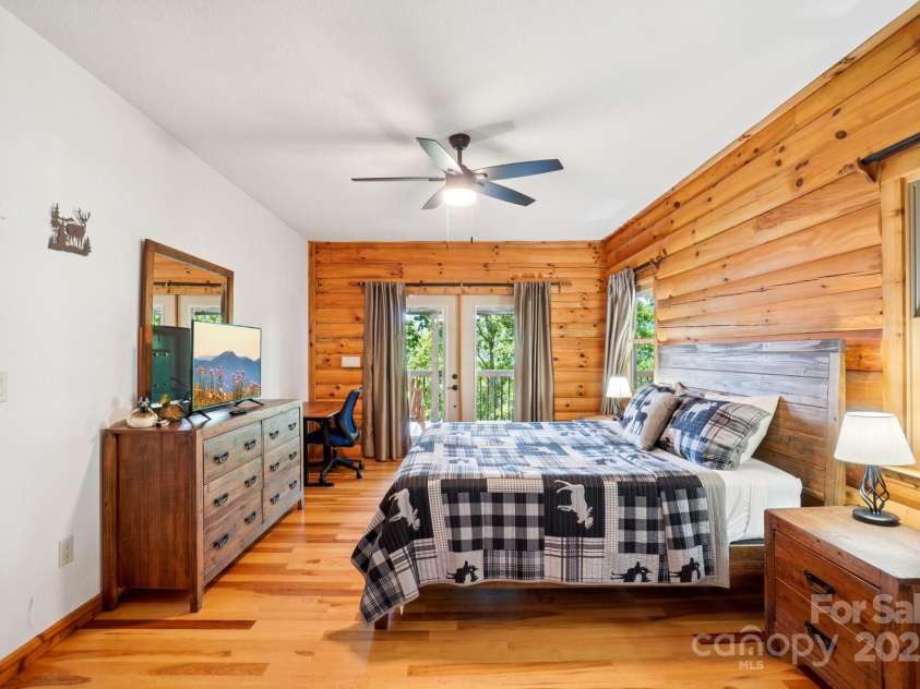1253 Forest Drive, Maggie Valley, NC 28751.  MLS# CAR4274700, YatesRealty ID 26505. 