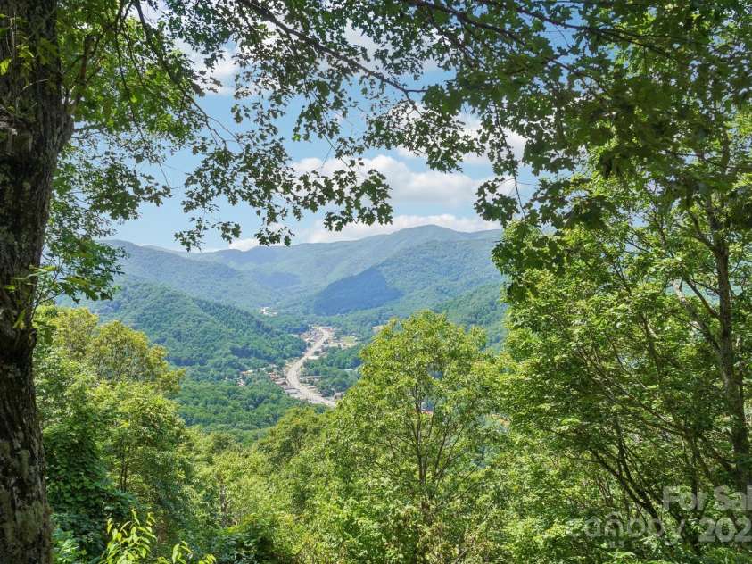 1253 Forest Drive, Maggie Valley, NC 28751.  MLS# CAR4274700, YatesRealty ID 26505. 