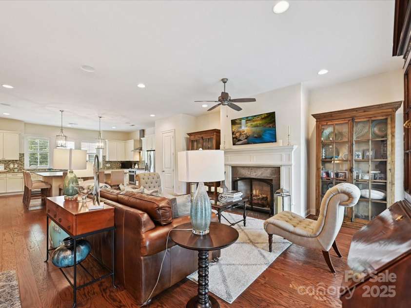 4022 City Homes Place, Charlotte, NC 28209.  MLS# CAR4282142, YatesRealty ID 26506. 