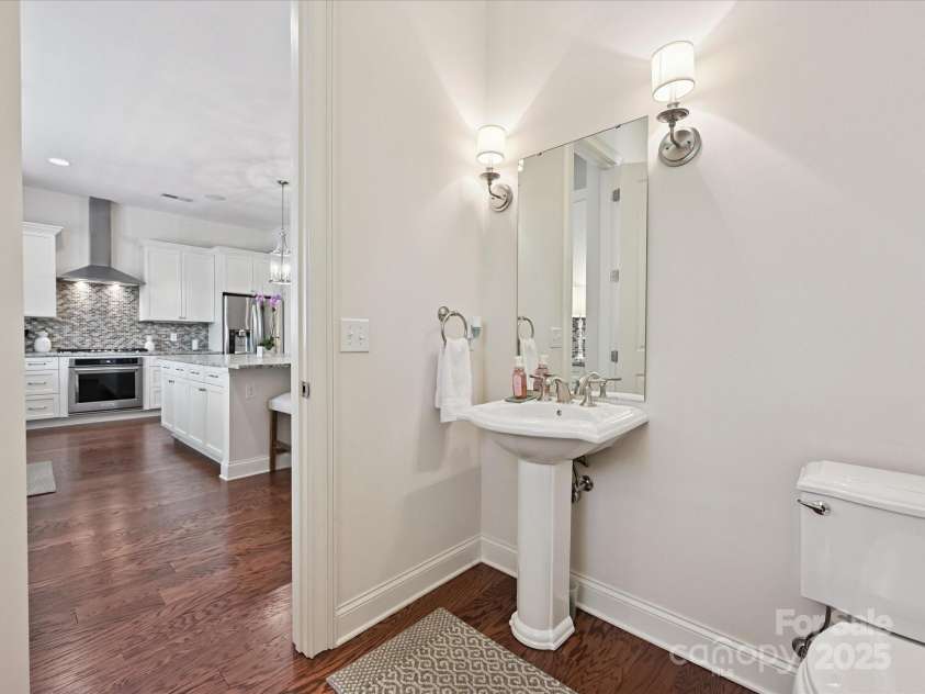 4022 City Homes Place, Charlotte, NC 28209.  MLS# CAR4282142, YatesRealty ID 26506. 