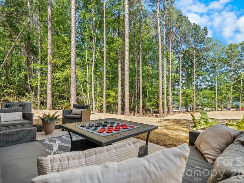 5256 Whitewater Drive, Hickory, NC 28601.  MLS# CAR4378466, YatesRealty ID 26507. 