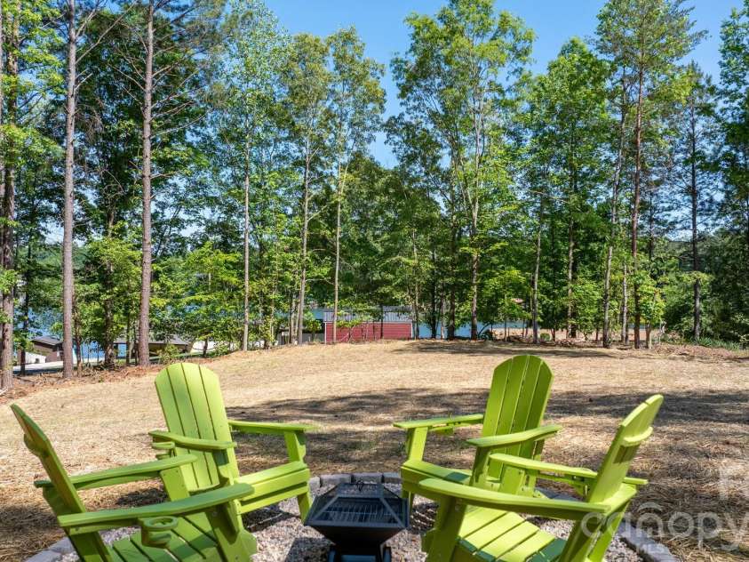 5256 Whitewater Drive, Hickory, NC 28601.  MLS# CAR4378466, YatesRealty ID 26507. 