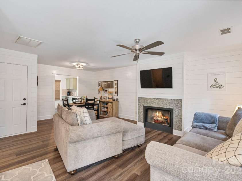 8310 Brickle Lane, Huntersville, NC 28078.  MLS# CAR4270858, YatesRealty ID 26507. 