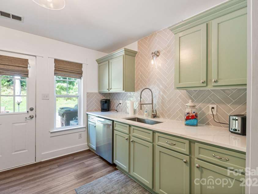 8310 Brickle Lane, Huntersville, NC 28078.  MLS# CAR4270858, YatesRealty ID 26507. 