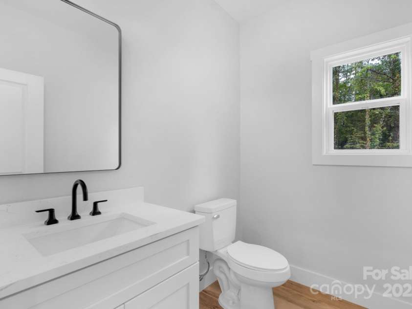 103 Churchill Drive, Kings Mountain, NC 28086.  MLS# CAR4262786, YatesRealty ID 26509. 