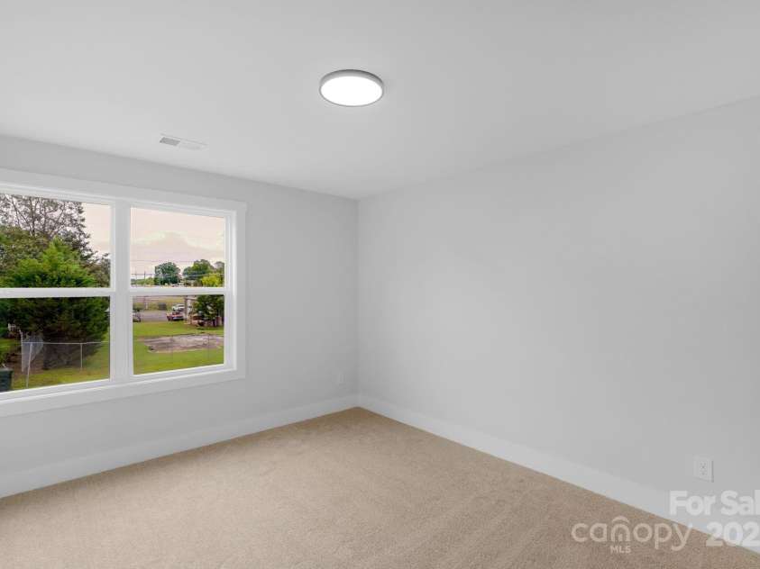 103 Churchill Drive, Kings Mountain, NC 28086.  MLS# CAR4262786, YatesRealty ID 26509. 