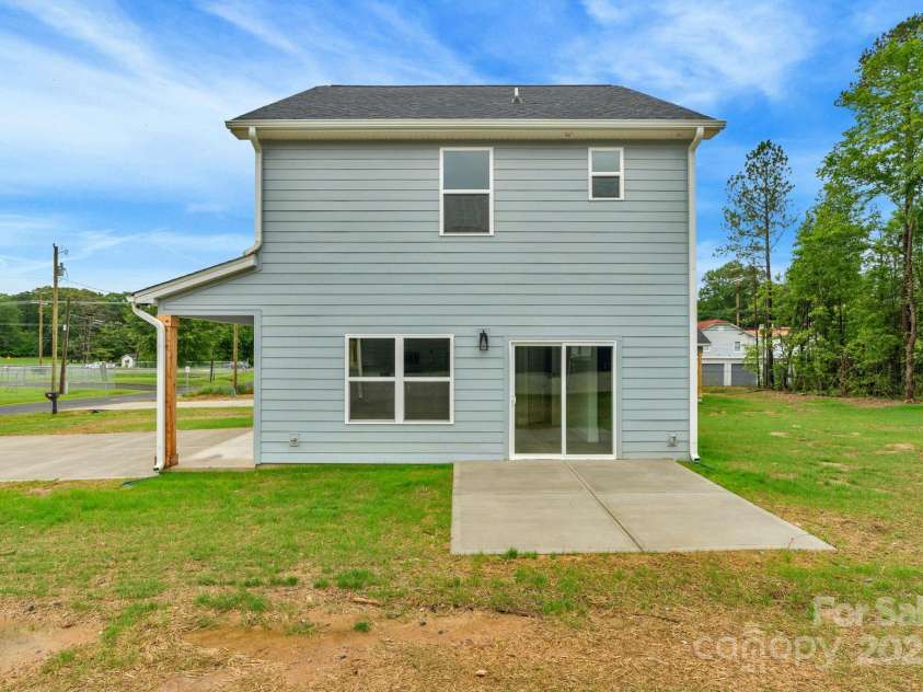 103 Churchill Drive, Kings Mountain, NC 28086.  MLS# CAR4262786, YatesRealty ID 26509. 