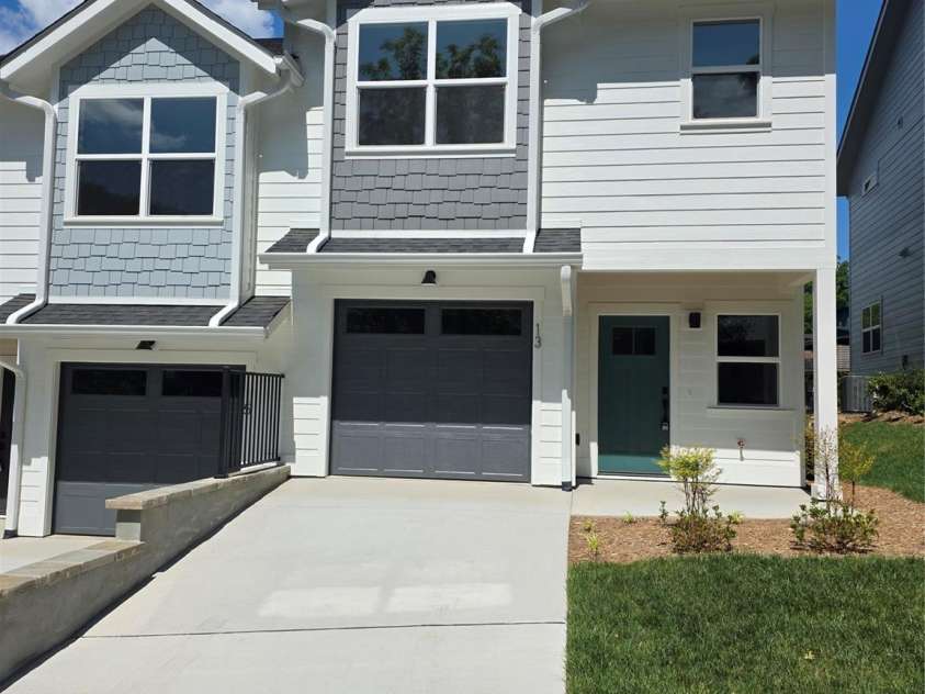 13 Bolton Street, Asheville, NC 28806.  MLS# CAR4380229, YatesRealty ID 26509. 