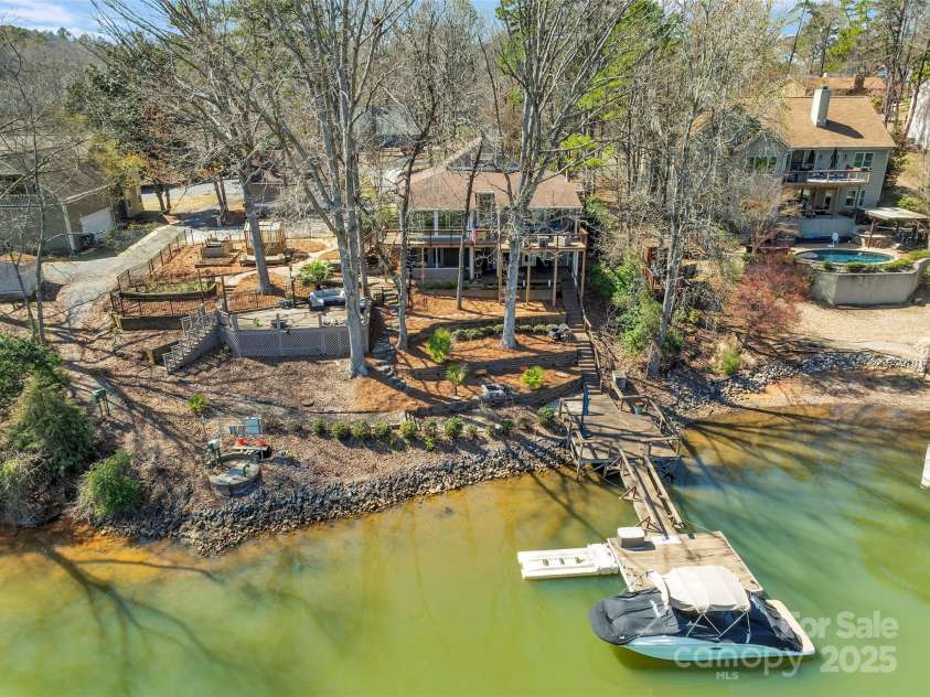 1077 Gauguin Lane, Tega Cay, SC 29708.  MLS# CAR4219217, YatesRealty ID 2651. 1077 Gauguin, Tega Cay, SC