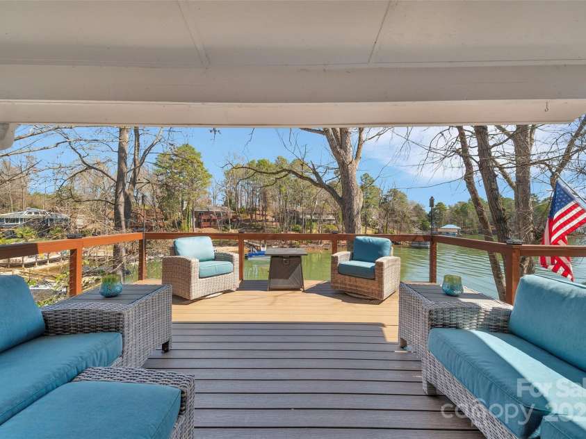 1077 Gauguin Lane, Tega Cay, SC 29708.  MLS# CAR4219217, YatesRealty ID 2651. 