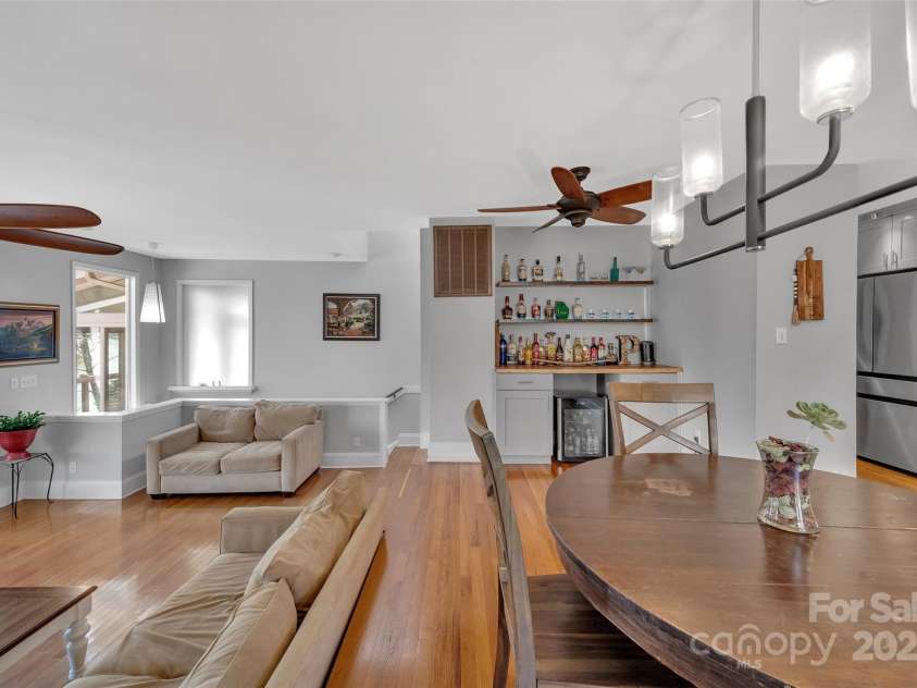 1077 Gauguin Lane, Tega Cay, SC 29708.  MLS# CAR4219217, YatesRealty ID 2651. Dining Area, Bar, Living Room