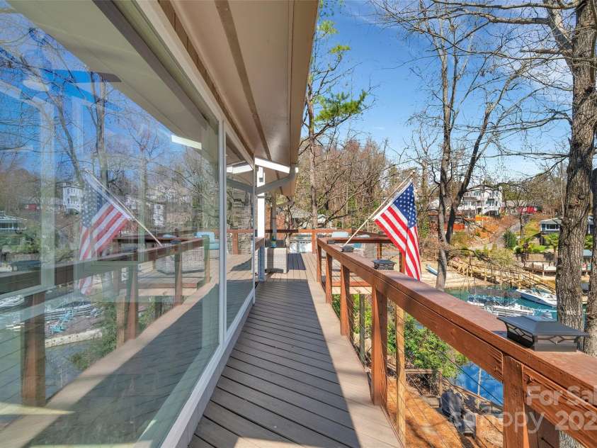 1077 Gauguin Lane, Tega Cay, SC 29708.  MLS# CAR4219217, YatesRealty ID 2651. Upper Deck & Sunroom