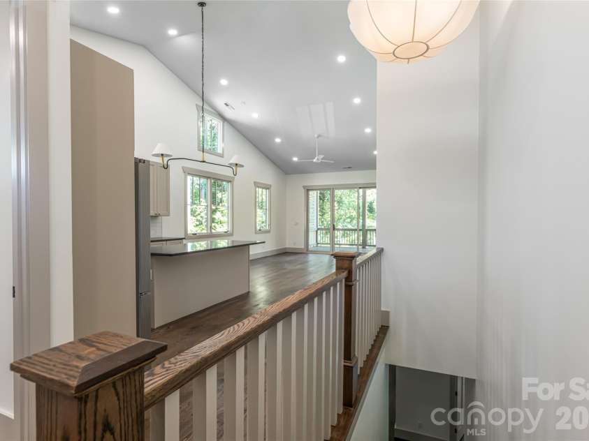 110 Unadilla Avenue, Asheville, NC 28803.  MLS# CAR4249602, YatesRealty ID 2651. Entry