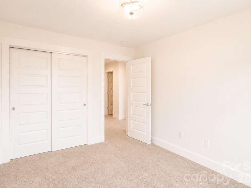 32 Brice Street, Asheville, NC 28806.  MLS# CAR4380232, YatesRealty ID 26510. 