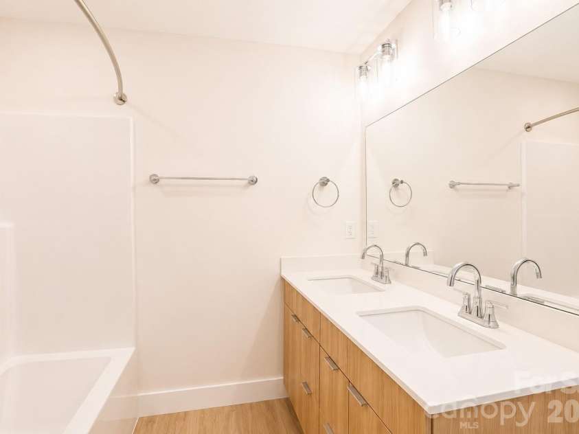 32 Brice Street, Asheville, NC 28806.  MLS# CAR4380232, YatesRealty ID 26510. 