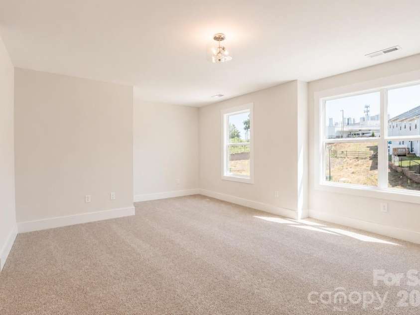32 Brice Street, Asheville, NC 28806.  MLS# CAR4380232, YatesRealty ID 26510. 