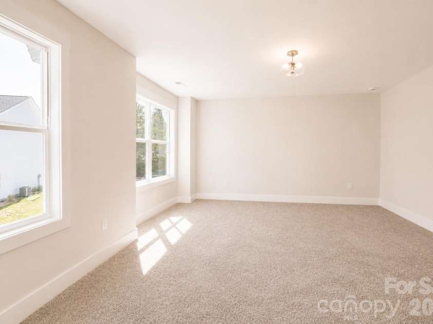 32 Brice Street, Asheville, NC 28806.  MLS# CAR4380232, YatesRealty ID 26510. 