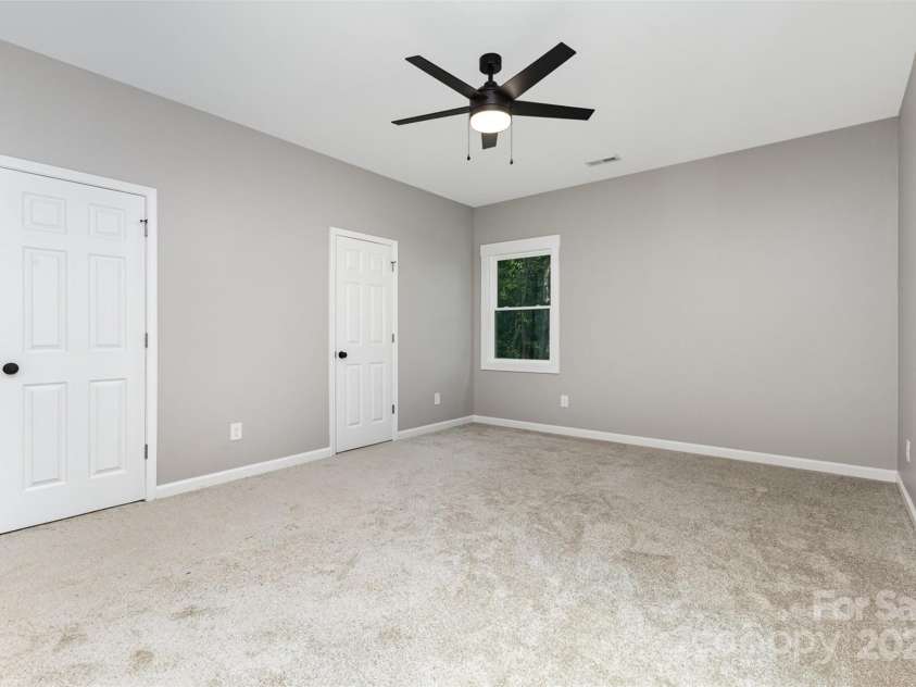 627 West Main Extension, Lincolnton, NC 28092.  MLS# CAR4321188, YatesRealty ID 26510. Primary Bedroom