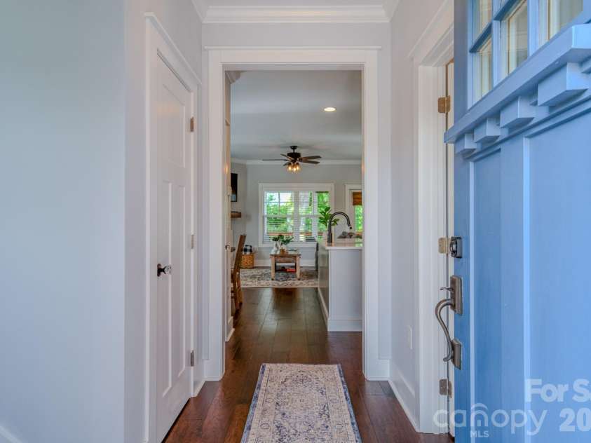 15 Tudor Way, Black Mountain, NC 28711.  MLS# CAR4379206, YatesRealty ID 26511. 