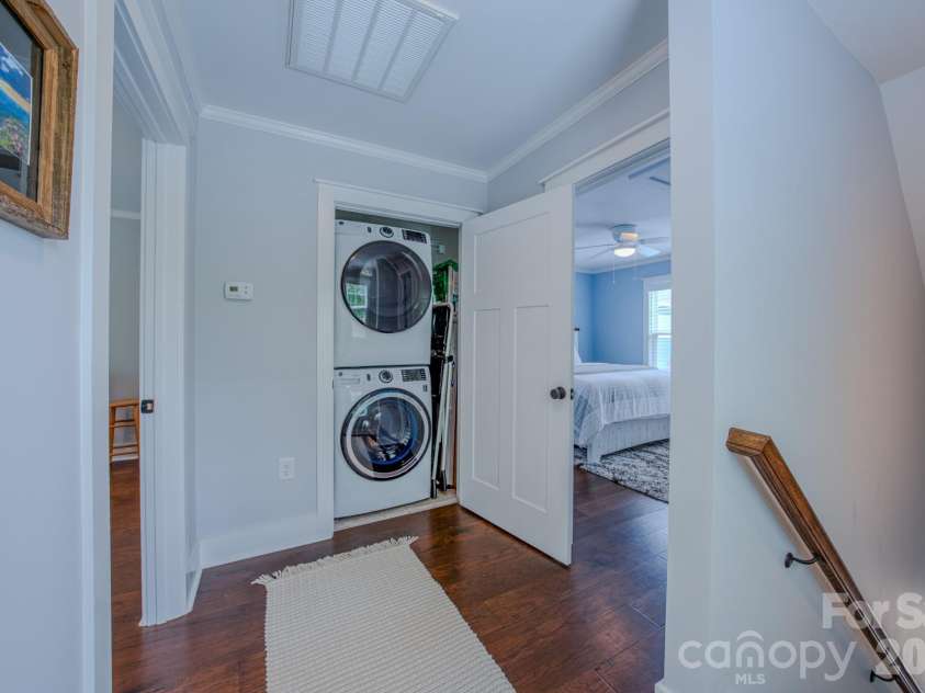 15 Tudor Way, Black Mountain, NC 28711.  MLS# CAR4379206, YatesRealty ID 26511. Laundry