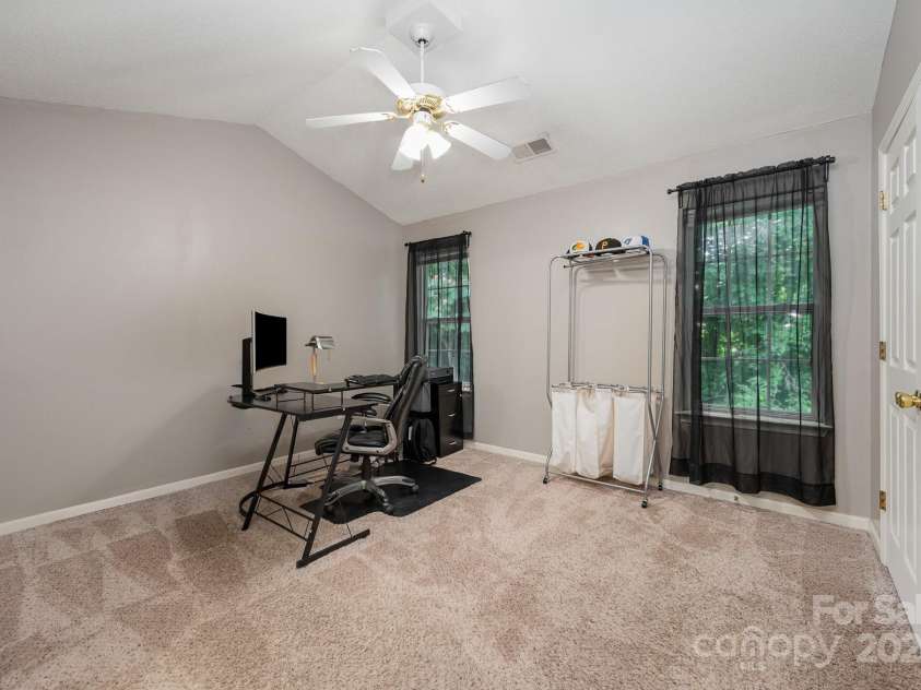 7518 Silver Arrow Drive, Charlotte, NC 28273.  MLS# CAR4273835, YatesRealty ID 26511. 