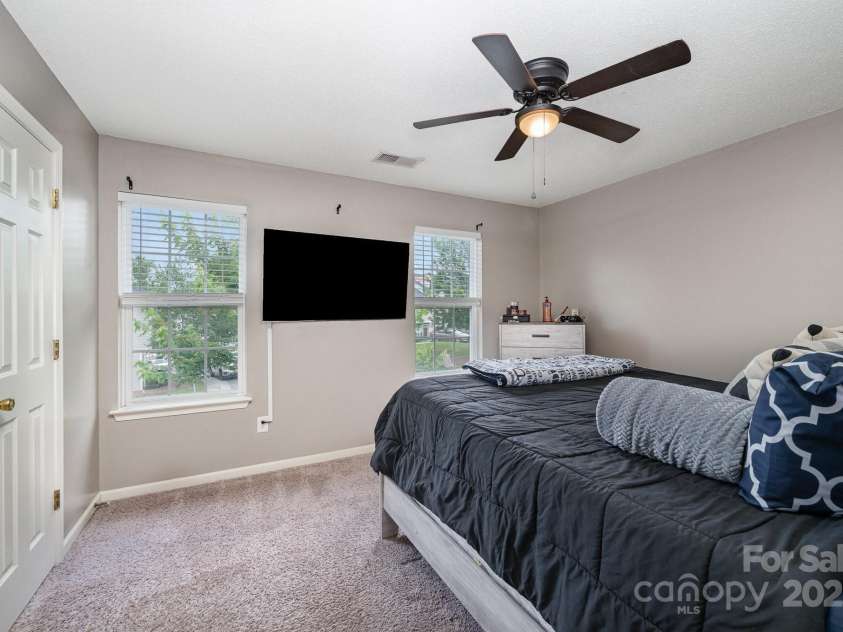 7518 Silver Arrow Drive, Charlotte, NC 28273.  MLS# CAR4273835, YatesRealty ID 26511. 