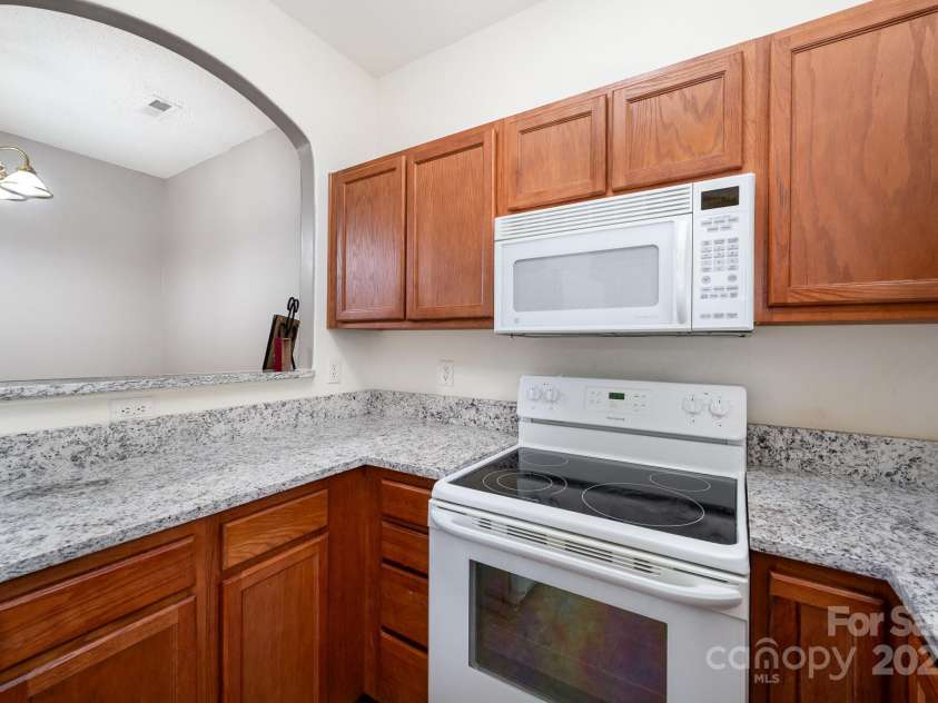 7518 Silver Arrow Drive, Charlotte, NC 28273.  MLS# CAR4273835, YatesRealty ID 26511. 