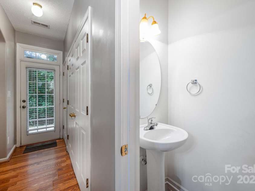 7518 Silver Arrow Drive, Charlotte, NC 28273.  MLS# CAR4273835, YatesRealty ID 26511. 