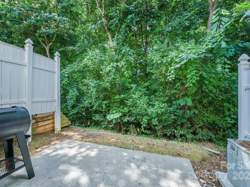 7518 Silver Arrow Drive, Charlotte, NC 28273.  MLS# CAR4273835, YatesRealty ID 26511. 