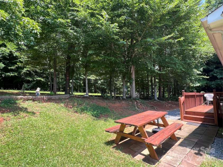 1031 Daniel Drive, Stanley, NC 28164.  MLS# CAR4268456, YatesRealty ID 26512. 