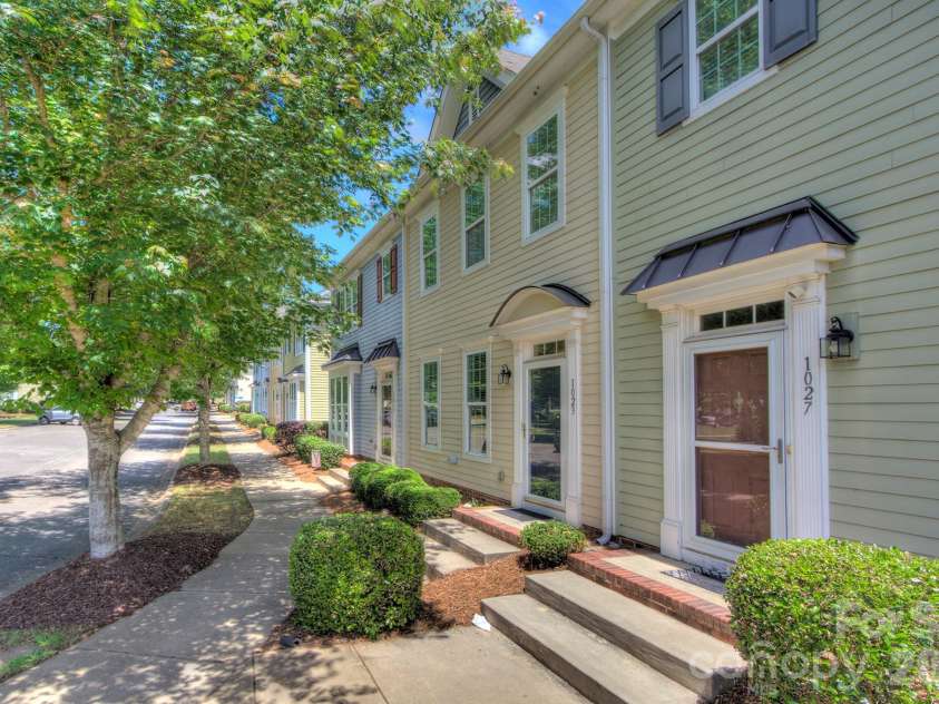 1023 White Point Drive, Huntersville, NC 28078.  MLS# CAR4380132, YatesRealty ID 26513. 