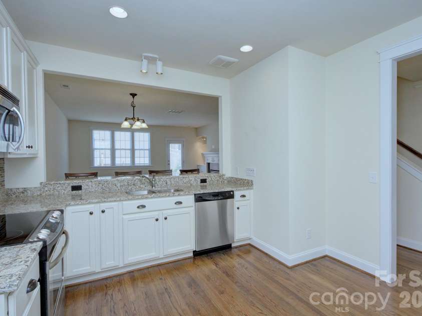 1023 White Point Drive, Huntersville, NC 28078.  MLS# CAR4380132, YatesRealty ID 26513. 